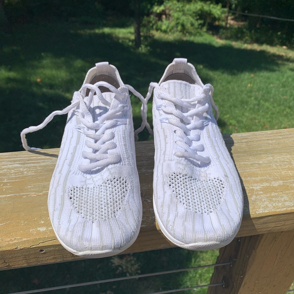 Charming White Heart Kids Sneakers